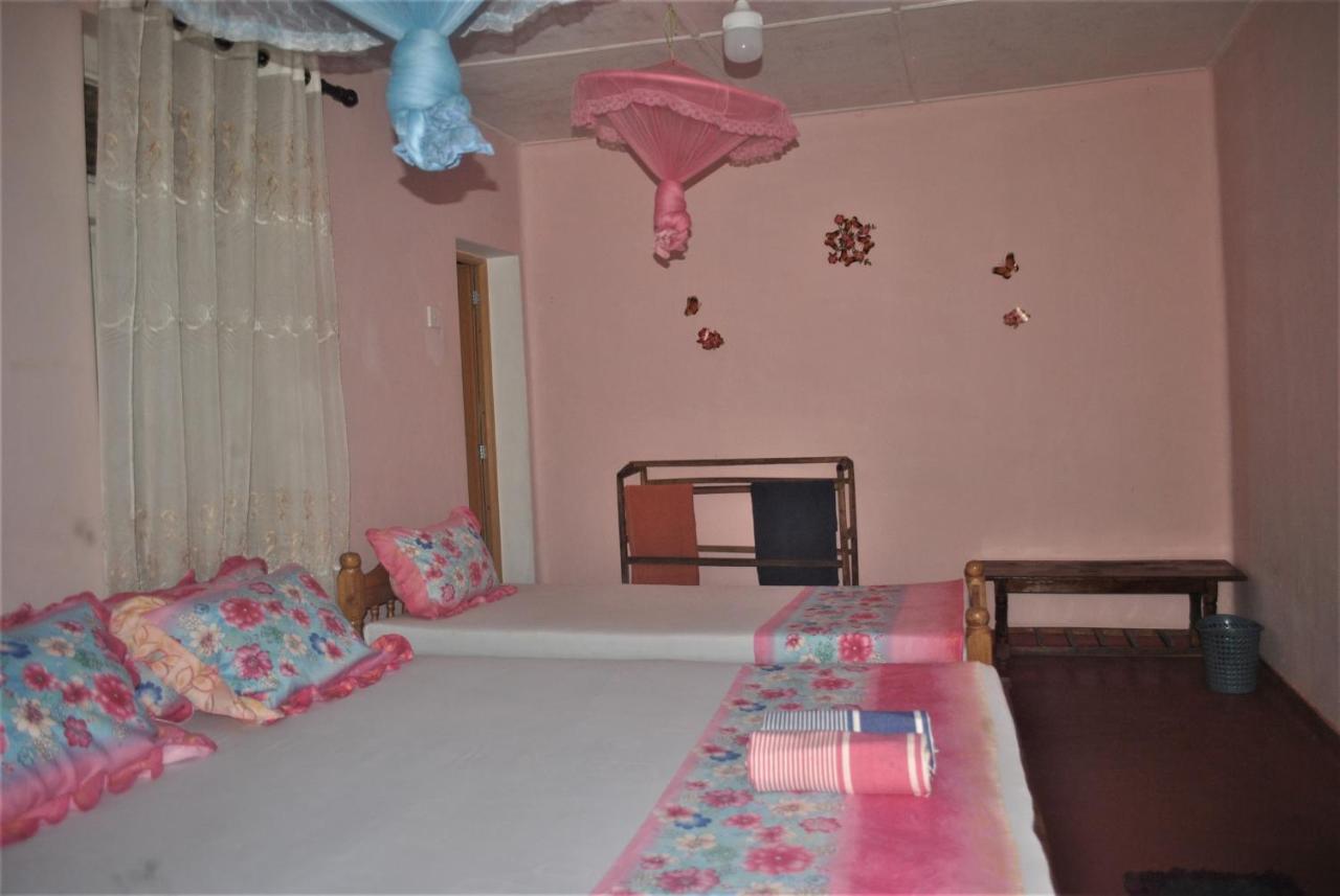 Deniyaya Guest House Exterior foto